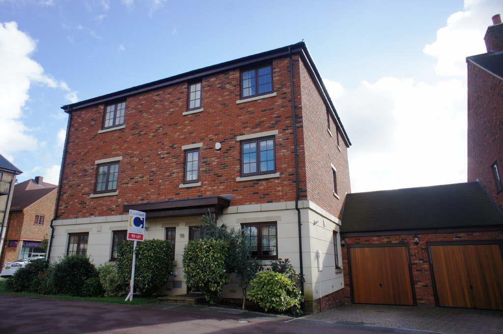 5 bed property in Colindale Street, Milton Keynes